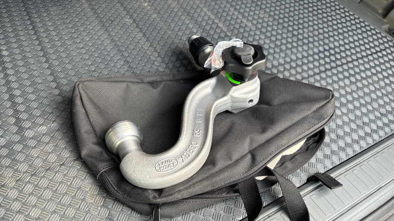 Land Rover Defender 2.0 D240 HSE 110 5dr Auto [6 Seat] Diesel Estate